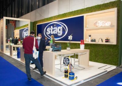 Stag stand ferial